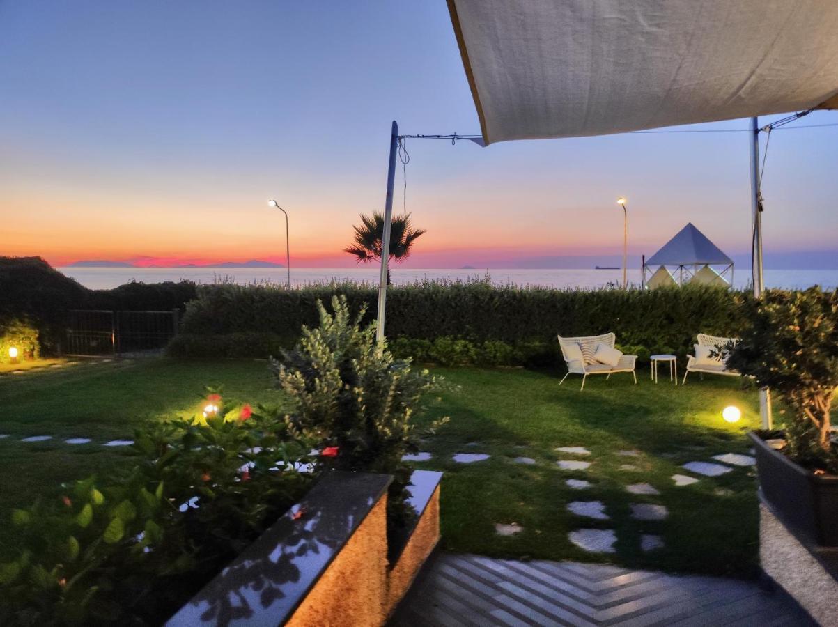 Appartamenti Vacanze Villa Meo Villafranca Tirrena Exterior foto