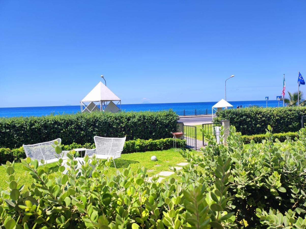 Appartamenti Vacanze Villa Meo Villafranca Tirrena Exterior foto