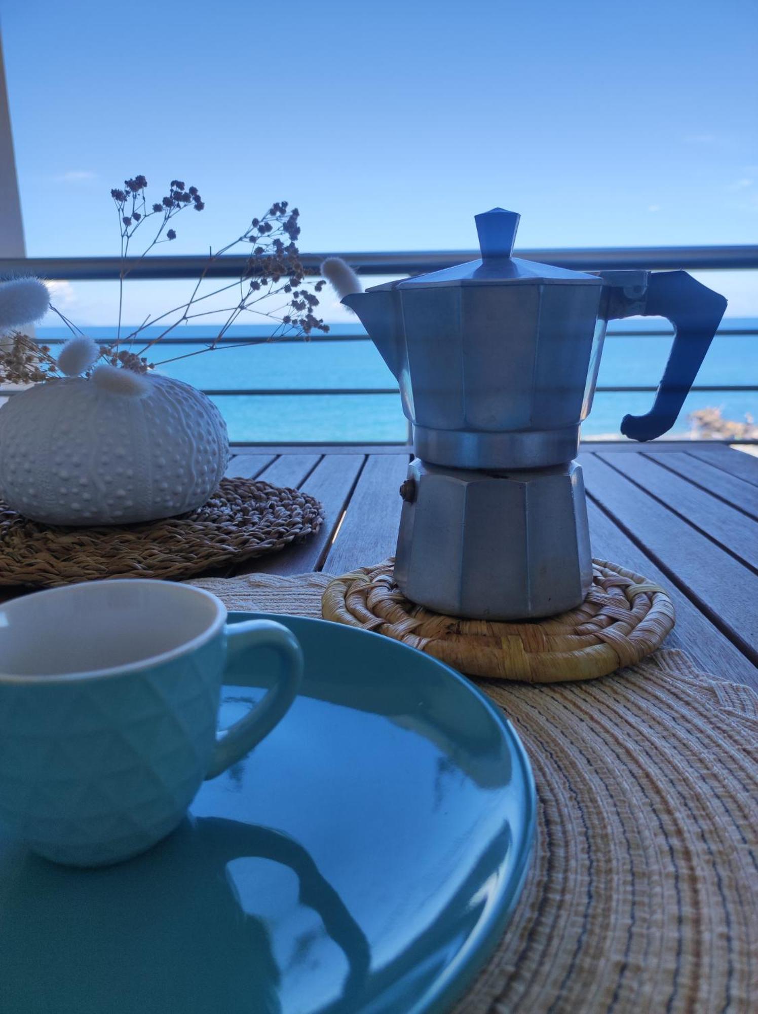 Appartamenti Vacanze Villa Meo Villafranca Tirrena Exterior foto